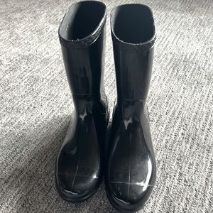 UGG rain boots size 9 women